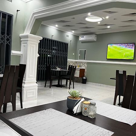 Newday Lodge Apartments Лусака Экстерьер фото